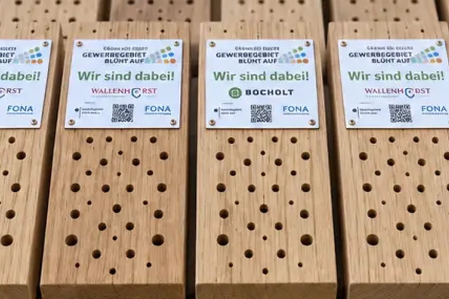 Serienfertigung von Nisthilfen aus Eiche bei SH Gartenservice GbR